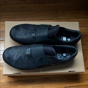 Pearl Izumi Soulcycle shoes size 48